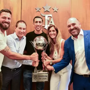 El Rosario Central de Di Mar�a es campe�n del f�tbol argentino por decisi�n de la AFA