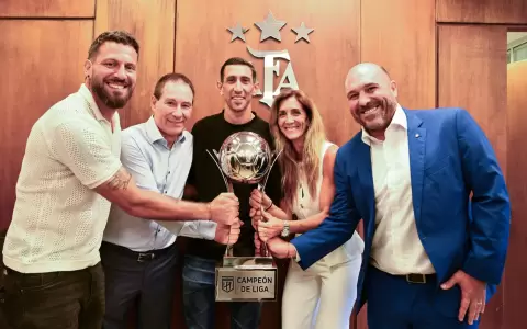 El Rosario Central de Di Mar�a es campe�n del f�tbol argentino por decisi�n de la AFA
