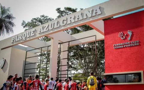 El comunicado de Cerro Porte�o tras colapso de un jugador en el Parque Azulgrana