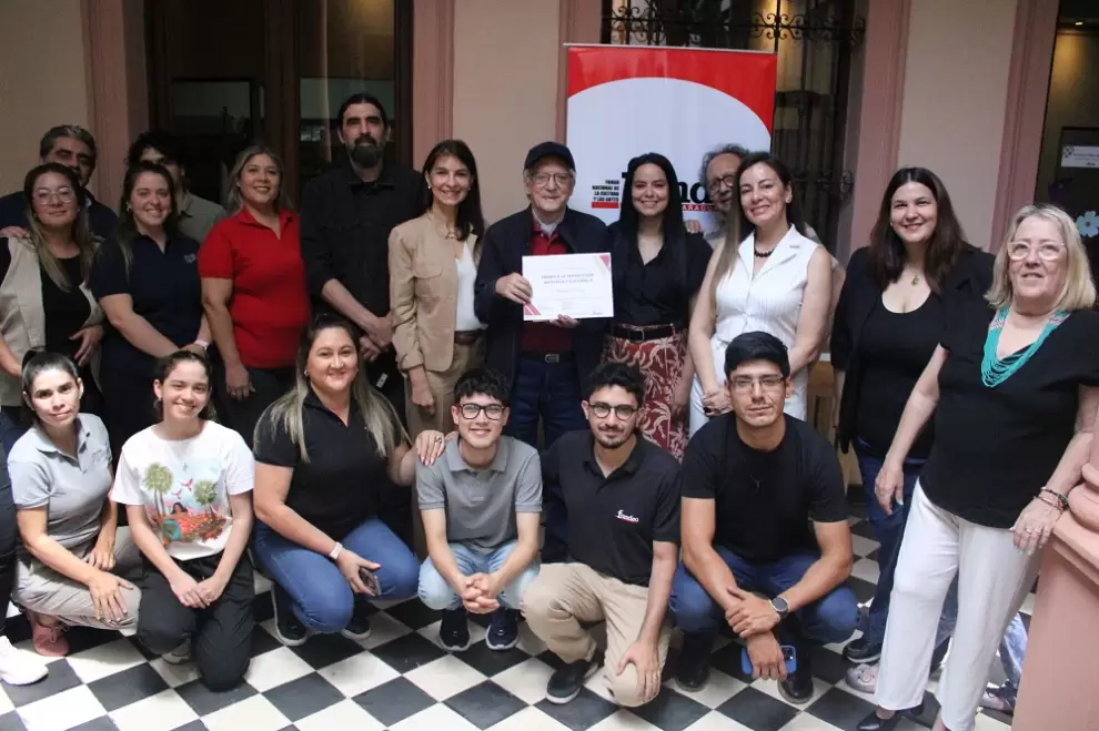 Funcionarios del Fondec y el sr. Antonio V. Pecci. Cortes�a