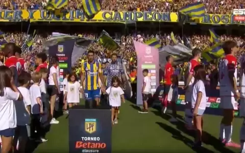 Protesta: futbolistas de Estudiantes dan la espalda a los de Rosario Central en "pasillo de campe�n"