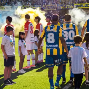 La AFA abrió un expediente a Estudiantes por el pasillo de espaldas a Rosario Central