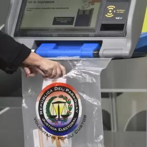Solitario oferente detr�s de millonario negocio de m�quinas de votaci�n