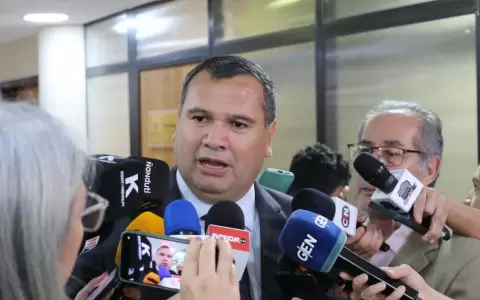 Senador, Derlis Maidana.