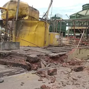 CAHPSA apunta a falla en sistema de hidrógeno y paraliza su planta tras explosión