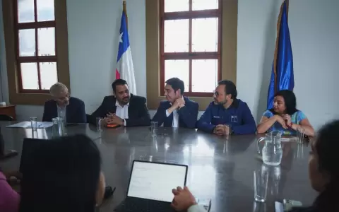 El subsecretario del Interior y de Seguridad P�blica de Chile, V�ctor Ramos y Rafael Collado, reunidos para tratar los problemas fronterizos con Per�.