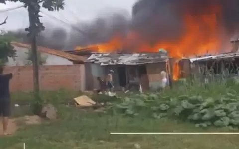 Incendio de gran magnitud en Sajonia, Asunci�n.