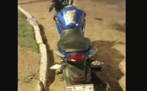 Lugar del choque donde el motociclista fue auxiliado y derivado al IPS.