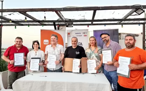 Presentaci�n del acuerdo "Pacto por la Chacarita".