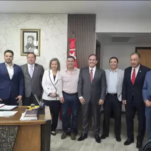 Hugo Vel�zquez oficializa apoyo a Arnaldo Samaniego para la Intendencia de Asunci�n