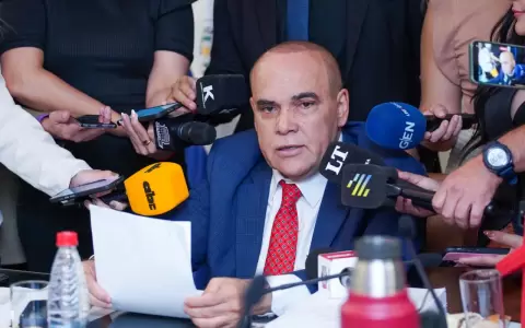 Basilio Bachi N��ez, presidente del Congreso.