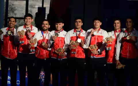 Juegos Bolivarianos: oro en futsal y tres medallas m�s en remo para el Team Paraguay