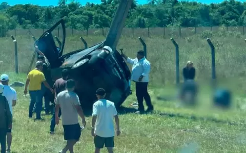 Una ni�a de 7 a�os falleci� y otras cuatro personas sufrieron heridas en un accidente de tr�nsito en Arroyos y Esteros, Departamento de Cordillera.
