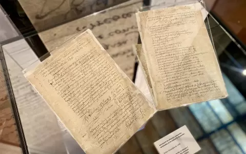 Documentos exhibidos en la muestra.