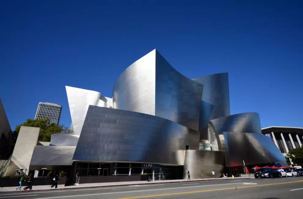 Walt Disney Concert Hall, dise�ado por el arquitecto Frank Gehry.