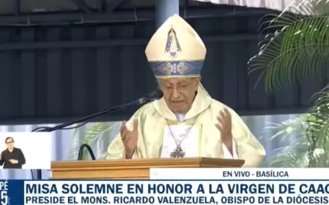 Monse�or Ricardo Valenzuela.
