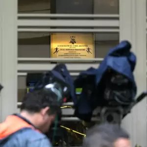 La justicia argentina allana la AFA y clubes de fútbol en una investigación por lavado