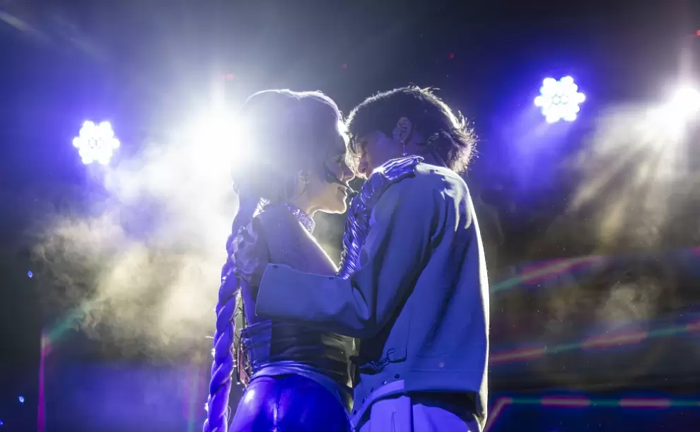 Puesta en escena de "Las Cazadoras K-Pop".