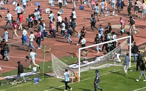 El estadio Bengala Occidental de Calcuta, India, se vio desbordado tras la breve aparici�n de Lionel Messi.