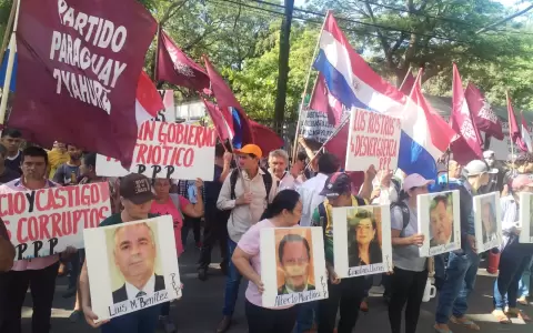 Movilizaci�n frente al Poder judicial.