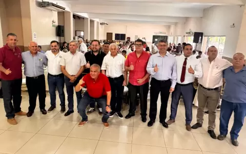 Autoridades de la Sen en almuerzo pol�tico.