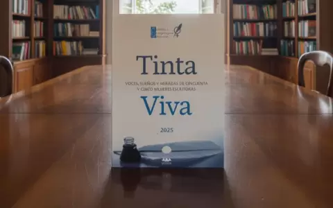 Tapa de "Tinta viva", de Escritoras Paraguayas Asociadas.