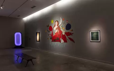 Vista de sala. XIII Bienal Arte Sacro Contemporaneo, edici�n anterior.