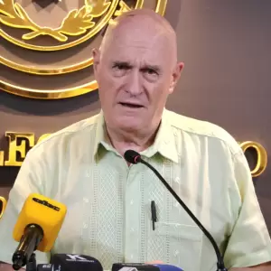 Senador�sortear� G. 8 millones de su aguinaldo entre compa��as de bomberos