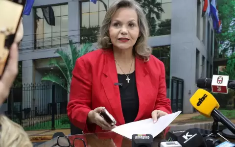 Lilian Samaniego.