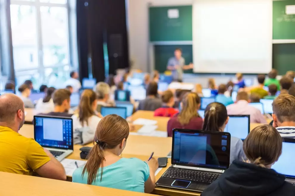 Educaci�n Superior sigue la deuda.