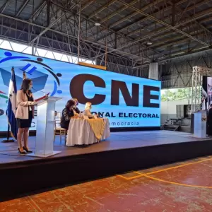EEUU amenaza con "consecuencias" a quien obstruya el escrutinio de las presidenciales de Honduras