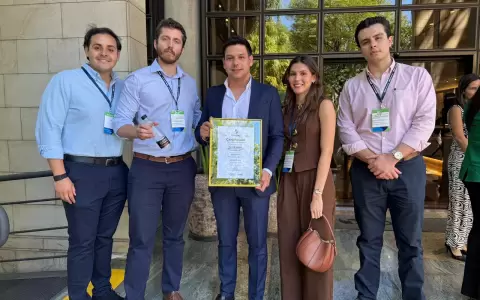 Agua paraguaya Gond Wana recibe Licencia Marca Pa�s.