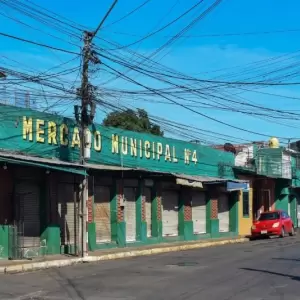 Municipalidad de Asunción retiró más de 152 toneladas de residuos del Mercado 4