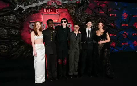 Elenco de "Stranger Things" en el estreno mundial de su quinta y �ltima temporada en Los �ngeles, noviembre de 2025.