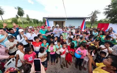Acto de entrega de viviendas del MUVH.