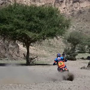 Triunfo con r�cord para el espa�ol Canet en el pr�logo del Dakar