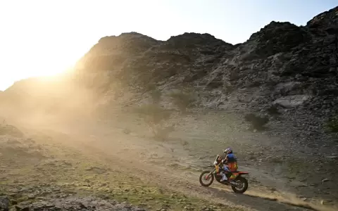 Canet sigue haciendo historia en el Dakar
