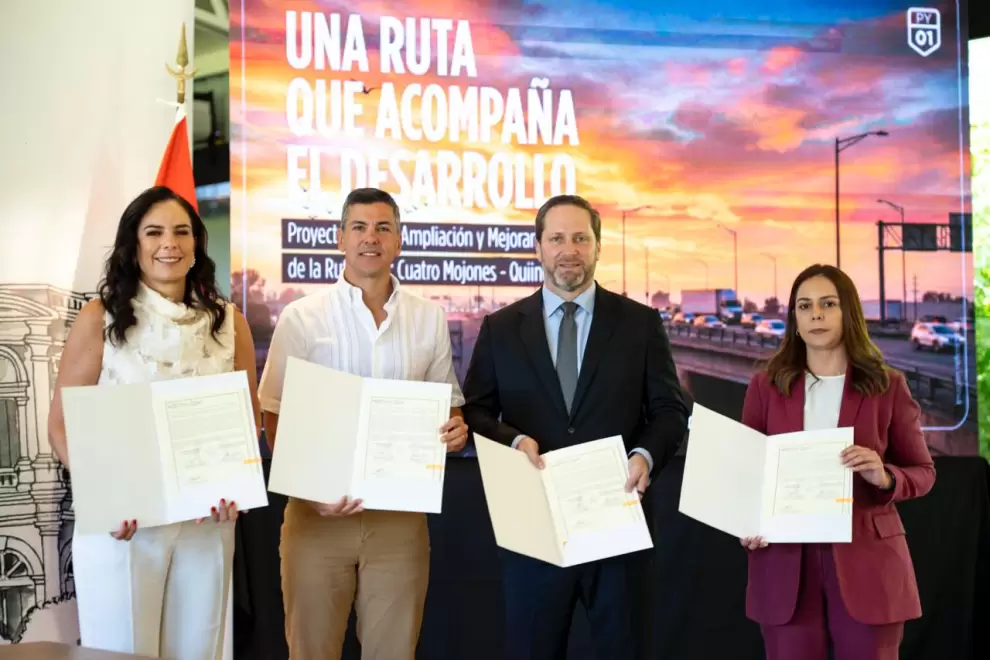 Firma de contrato.