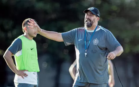 Pablo S�nchez, entrenador de Olimpia.