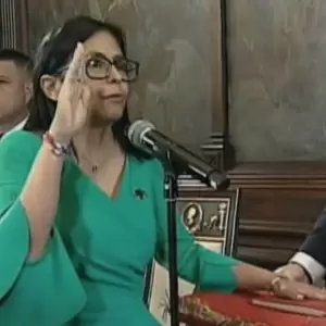 Delcy Rodr�guez es investida como presidenta encargada de Venezuela