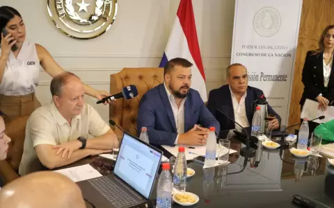 Comisi�n Permanente se re�ne con ministros de Econom�a y equipo.