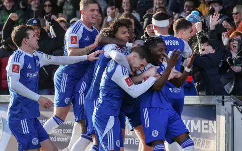 FA Cup: equipo de la Sexta Divisi�n elimina al vigente campe�n
