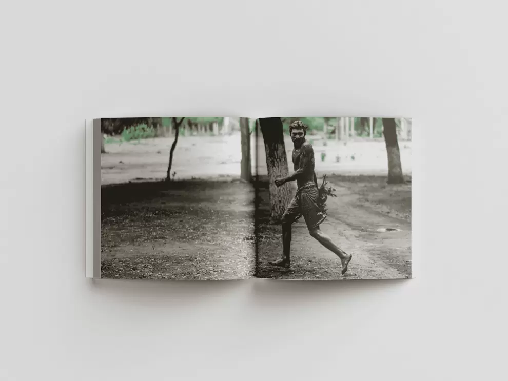 P�ginas del del libro "Kandavare" de Mario Samaja. Cortes�a