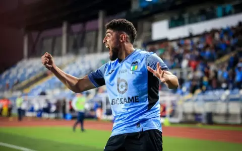 Olimpia sonde� por un centrodelantero argentino