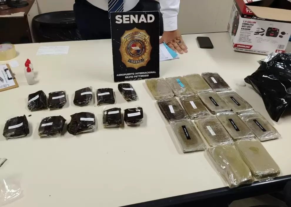 Droga "premium". SENAD intercepta cargamento a�reo de cannabis dentro de artefactos dom�sticos. Foto:Gentileza.