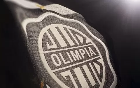 �Olimpia dio pistas sobre su nueva camiseta?