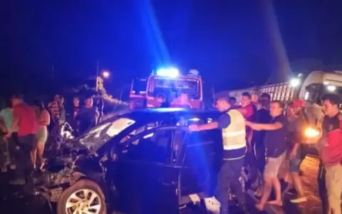 Fatal choque m�ltiple en Paraguar� deja una mujer fallecida y varios heridos, entre ellos ni�os