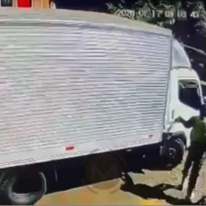 Asaltantes se llevan 30 millones de guaran�es en violento asalto en Ciudad del Este
