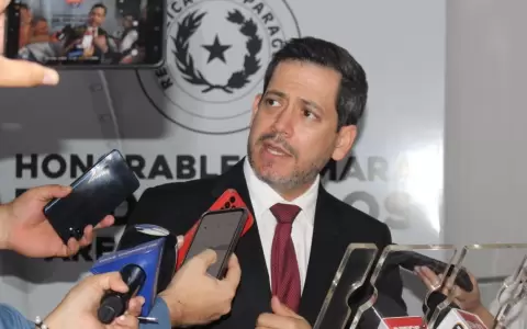 Ra�l Latorre.
