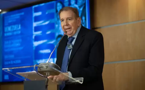 Edmundo Gonz�lez.
